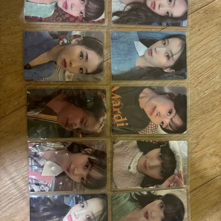 [BUNJANG] IU Strawberry Moon Photocard Bundle Set / 아이유 스트로베리문 포카