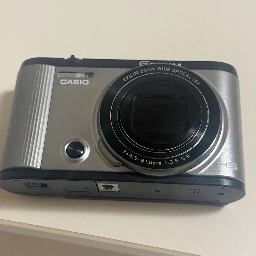 [BUNJANG] Casio EX-ZR1600 Camera with Battery, Charger, and Memory Card / 카시오 ex-zr1600 카메라 (배터리,충전기,메모리카드 포함)