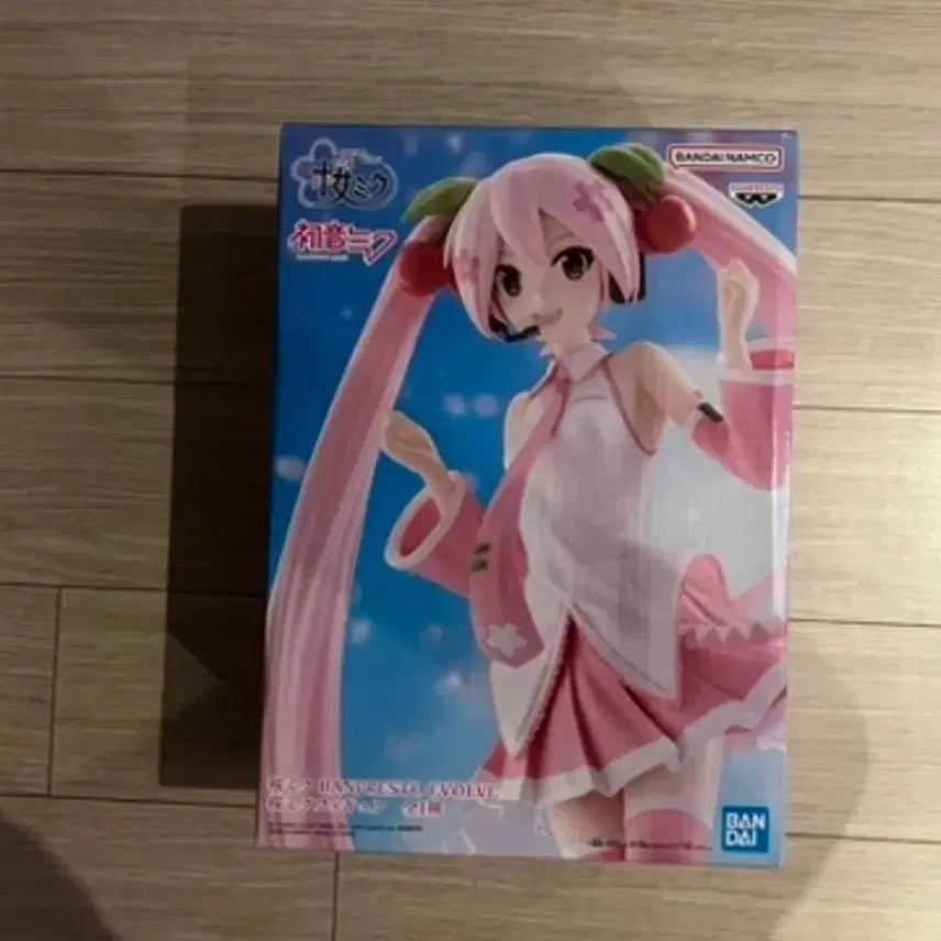 [BUNJANG] Banpresto Sakura Miku Figure (Sealed) / 반프레스토 사쿠라 미쿠 미개봉 판매합니다(1.8)