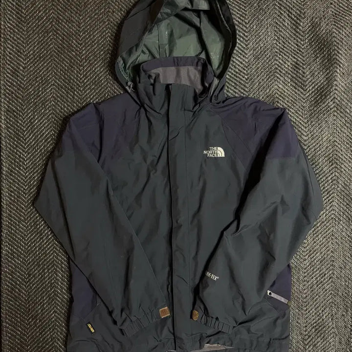 [SOLD OUT] 노스페이스 고어텍스 자켓 네이비 100