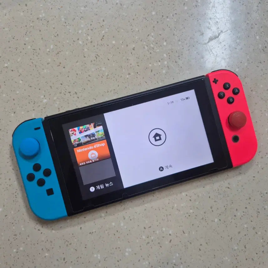 [BUNJANG] Nintendo Switch Neon Red/Blue (Battery Improved) - 2023 Model / 23년식 닌텐도 스위치 네온 레드/블루 배터리개선판