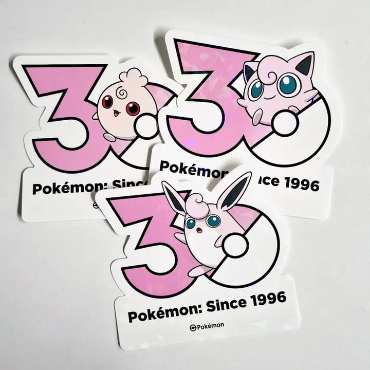 [BUNJANG] Pokemon 30th Anniversary Logo Sticker - Chikorita / [판매/교환] 포켓몬 30주년 로고 스티커 푸푸린 푸린 푸크린