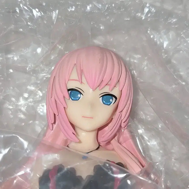 [BUNJANG] Megurine Luka Amour Figure (Unassembled) / 미사용 메구리네 루카 아무르 피규어