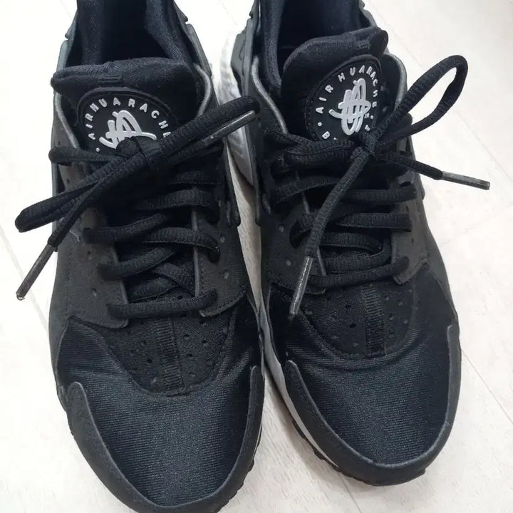 [BUNJANG] Nike Huarache Black White Sneakers / 나이키 허라취 검흰 스니커즈240 실사이즈230~235