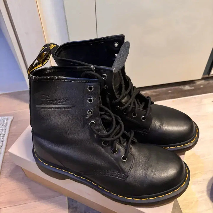 [BUNJANG] Dr. Martens 1460 Black 8-Eyelet Boots US 9 / UK 7 / 닥터마틴 1460 부츠 블랙 8홀 US9 UK7
