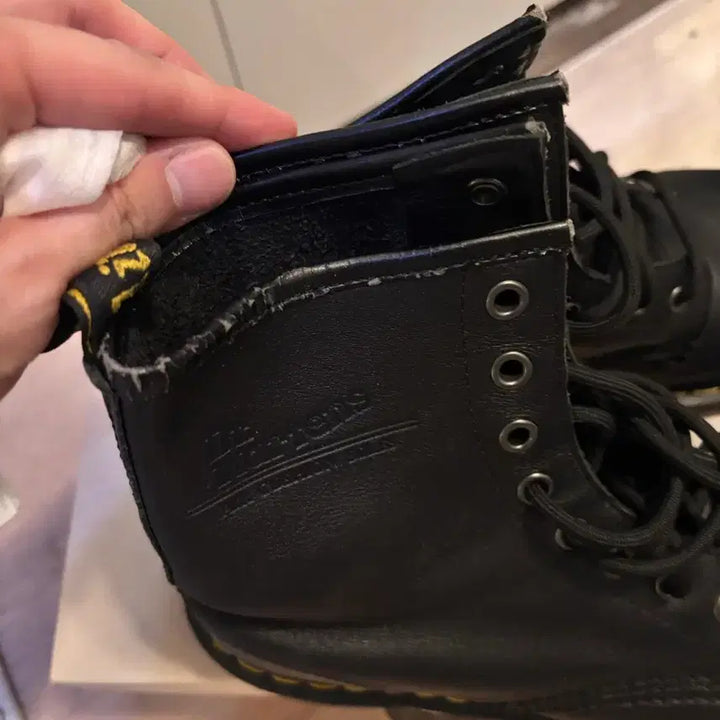 [BUNJANG] Dr. Martens 1460 Black 8-Eyelet Boots US 9 / UK 7 / 닥터마틴 1460 부츠 블랙 8홀 US9 UK7