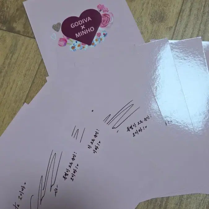 [BUNJANG] SHINee Minho Godiva Photocard Set / 샤이니 민호 고디바 사진 세트