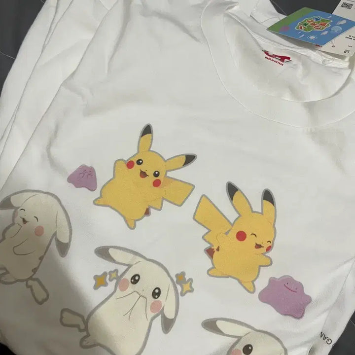 [BUNJANG] Uniqlo Pokemon U-T-Shirt Pikachu Metamon XL / 일본유니클로 포켓몬 u-티셔츠 xl 피카츄메타몽