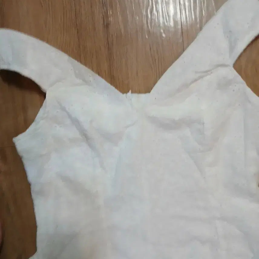 [BUNJANG] CIDER Punch Mini Dress White L / 새상품/CIDER 펀칭 미니원피스 화이트/L
