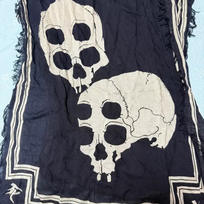 [SOLD OUT] 캐피탈 레인스컬 스카프