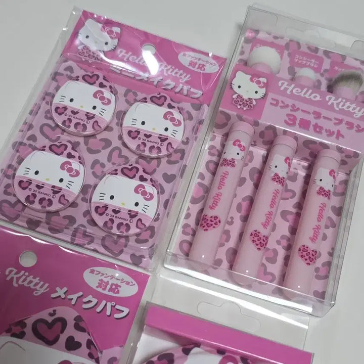 [BUNJANG] Hello Kitty Japanese Genuine Leopard Print Makeup Puff &amp; Brush 4-Piece Set / 헬로키티 일본 정품 호피 메이크업 퍼프 브러시 4종 세트 판매해요!