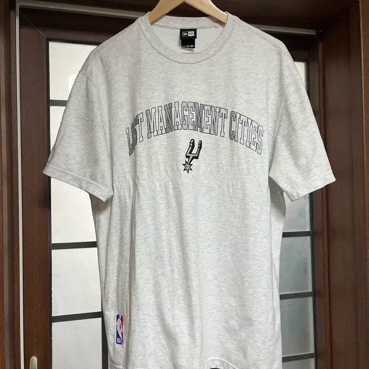 [SOLD OUT] LMC x NEWERA ARCH TEE 헤더 그레이 반팔티