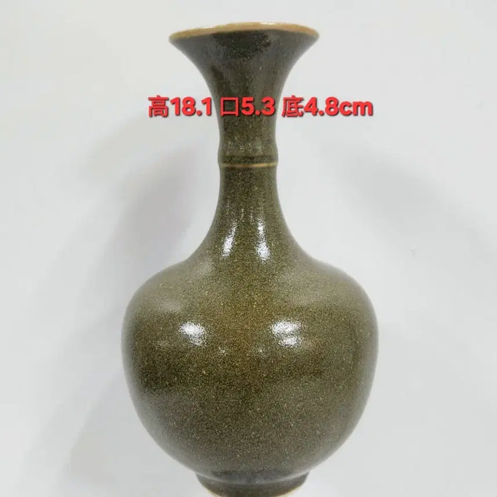 [BUNJANG] Qing Dynasty Qianlong Celadon Tea Dust Glazed Bamboo Joint Shaped Vase / 중국도자기                청건륭 다엽말유 죽절형 옥호춘병