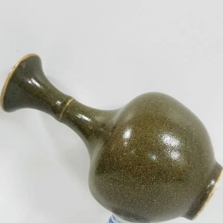[BUNJANG] Qing Dynasty Qianlong Celadon Tea Dust Glazed Bamboo Joint Shaped Vase / 중국도자기                청건륭 다엽말유 죽절형 옥호춘병