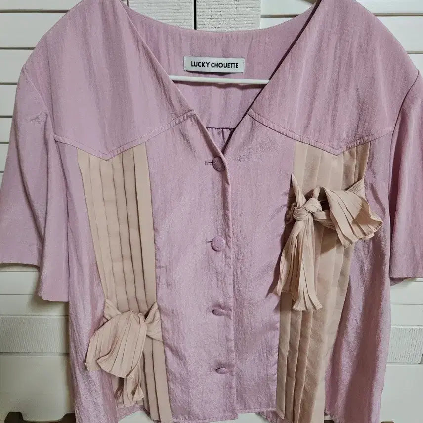 [BUNJANG] LUCKY CHOUETTE Ribbon Blouse / 럭키슈에뜨 리본 블라우스