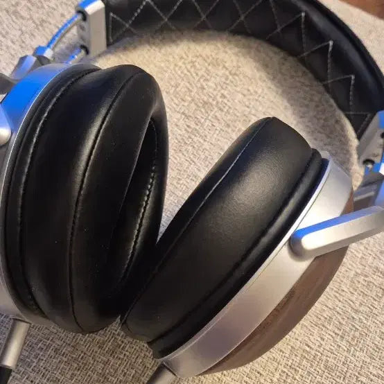 [BUNJANG] Denon AH-D7200 Headphones / 데논 AH D7200