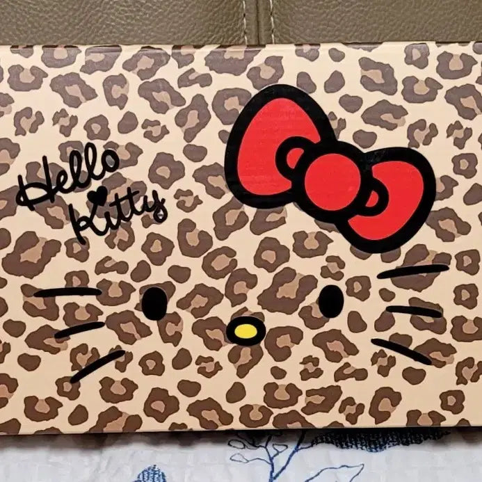 [BUNJANG] Sanrio Hello Kitty Leopard 3-Section Parasol/Umbrella (New, Unsealed) / 산리오 정품 헬로키티 레오파드 3단 양산/우산 겸용(미개봉새상품)