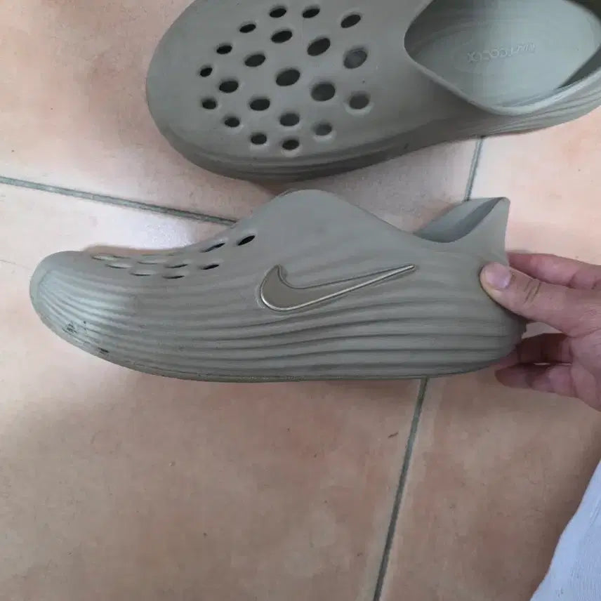 [BUNJANG] Nike ReactX Rejuvenate Beige Sandals 255 / 나이키 리액트X 리주버네이트 베이지 255