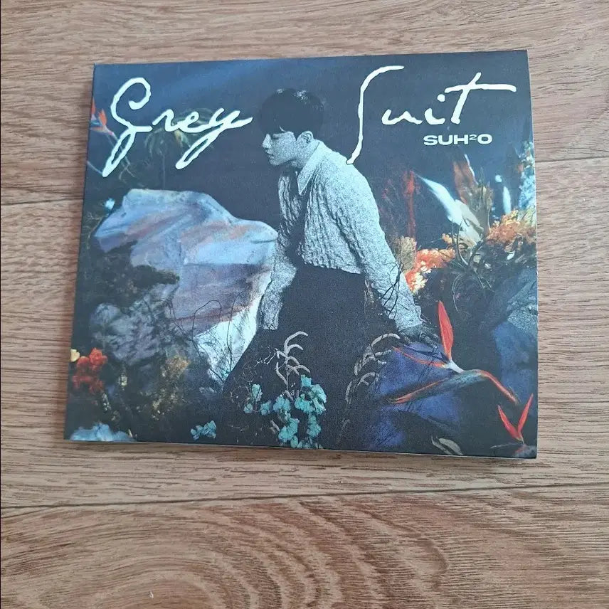 [BUNJANG] EXO SUHO Grey Suit Album / 수호 Grey Suit SUHO 앨범