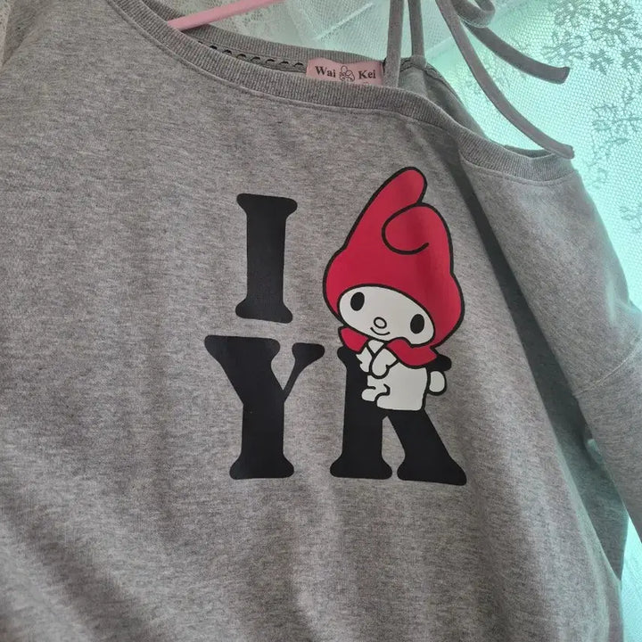 [BUNJANG] Wai Kei My Melody Collaboration Sweatshirt / wai kei 마이멜로디 콜라보 맨투맨