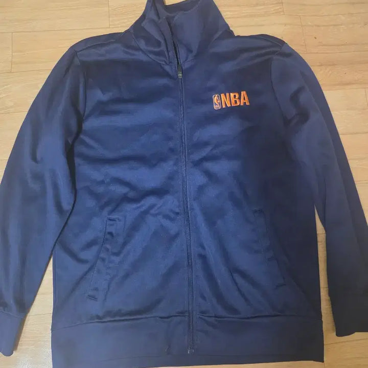 [SOLD OUT] NBA 로고 집업 네이비. L. 100. 실착용10 회미만 상태 좋아요