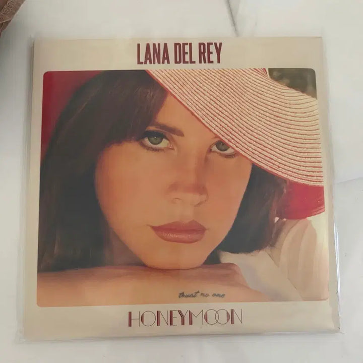 [BUNJANG] Lana Del Rey Honeymoon LP / Lana del Rey 라나델레이 Honeymoon lp