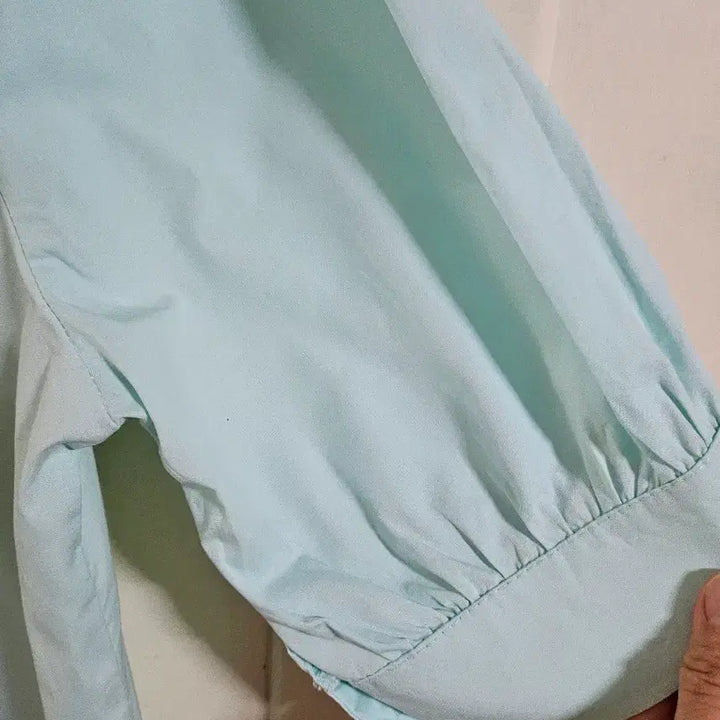 [BUNJANG] SATIN Frill Blouse Size 55 Sky / 미착용)샤틴/SATIN 프릴 블라우스55
