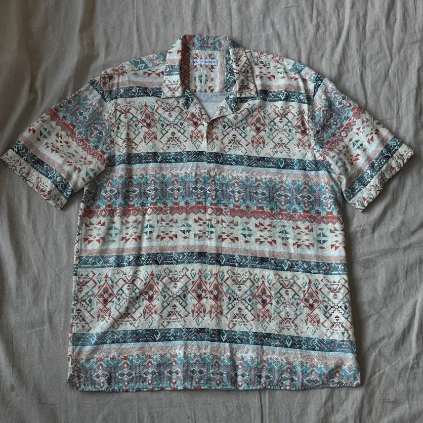 [BUNJANG] Zara Ethnic Viscose Short Sleeve Shirt / 자라 에스닉 비스코스 반팔 셔츠 L