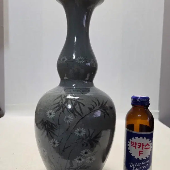 [BUNJANG] Celadon Vase with Wild Grass Pattern / 고려청자 들풀문 대 호리 화병 높이29cm 무게762g 판매자소장품