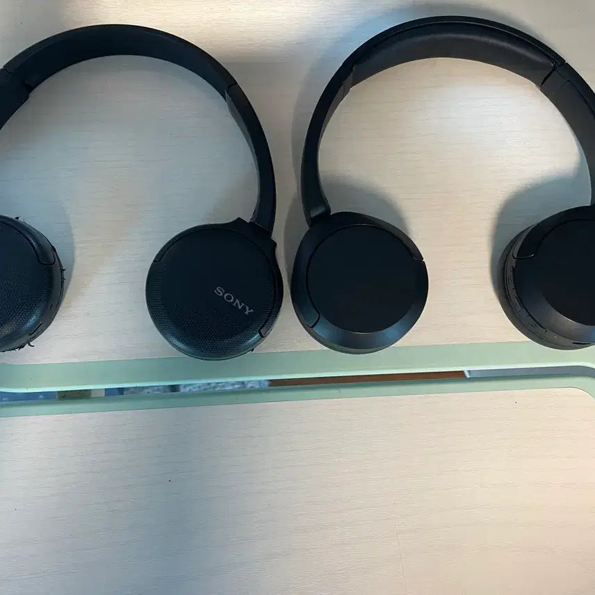 [BUNJANG] Sony WH-CH510 &amp; WH-CH520 Bluetooth Headphones Bundle / [택포] 소니 헤드폰 2개 일괄 (WH-CH510, WH-CH520)