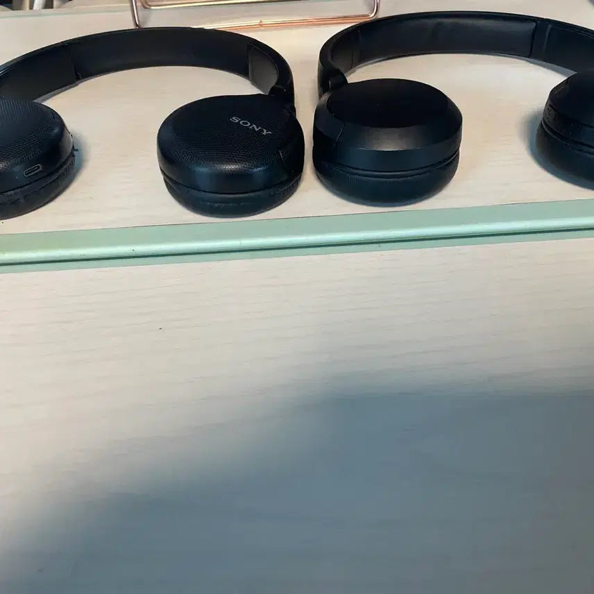 [BUNJANG] Sony WH-CH510 &amp; WH-CH520 Bluetooth Headphones Bundle / [택포] 소니 헤드폰 2개 일괄 (WH-CH510, WH-CH520)