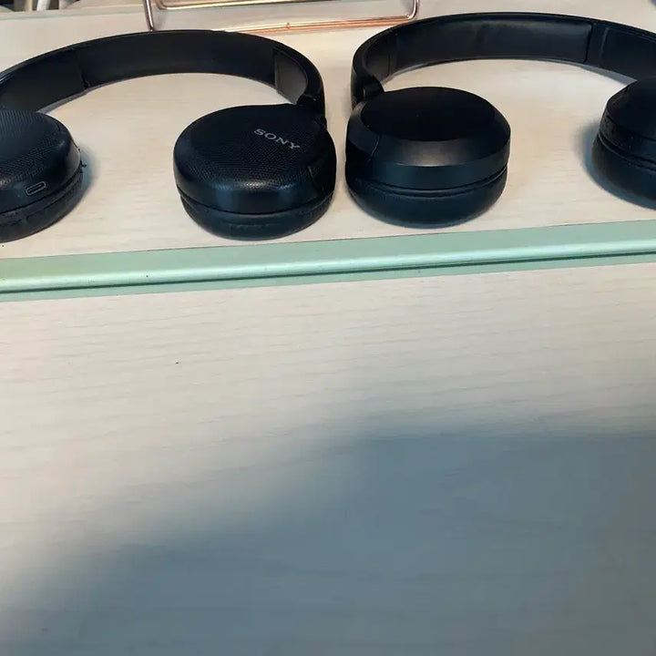 [BUNJANG] Sony WH-CH510 &amp; WH-CH520 Bluetooth Headphones Bundle / [택포] 소니 헤드폰 2개 일괄 (WH-CH510, WH-CH520)