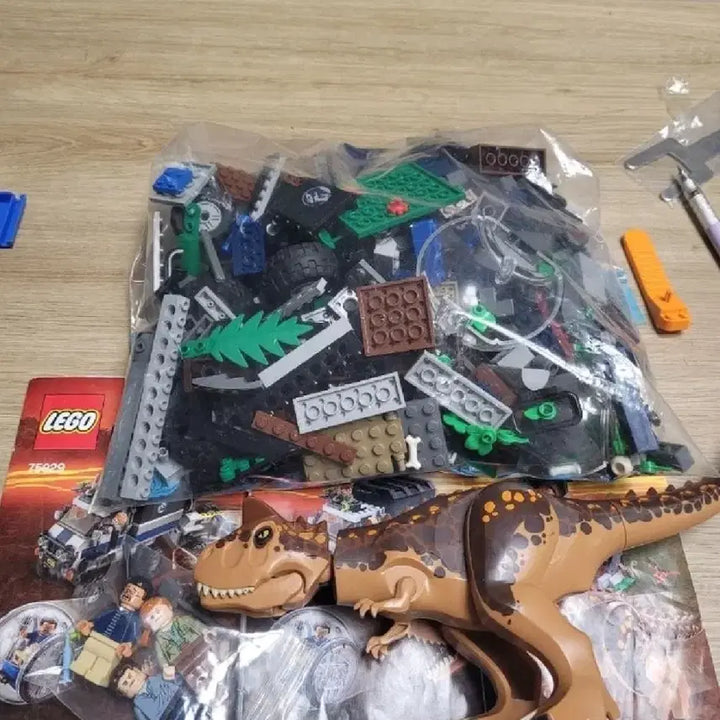 [BUNJANG] LEGO Jurassic World Carnotaurus Gyrosphere Escape 75929 / 레고 75929 쥬라기월드 카르노타우루스 자이로스피어 탈출