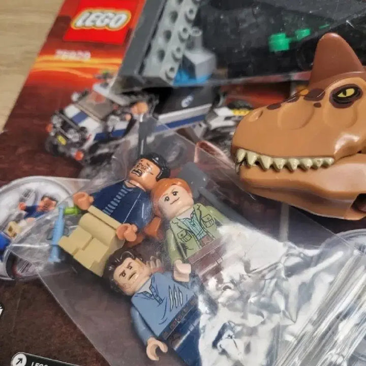 [BUNJANG] LEGO Jurassic World Carnotaurus Gyrosphere Escape 75929 / 레고 75929 쥬라기월드 카르노타우루스 자이로스피어 탈출