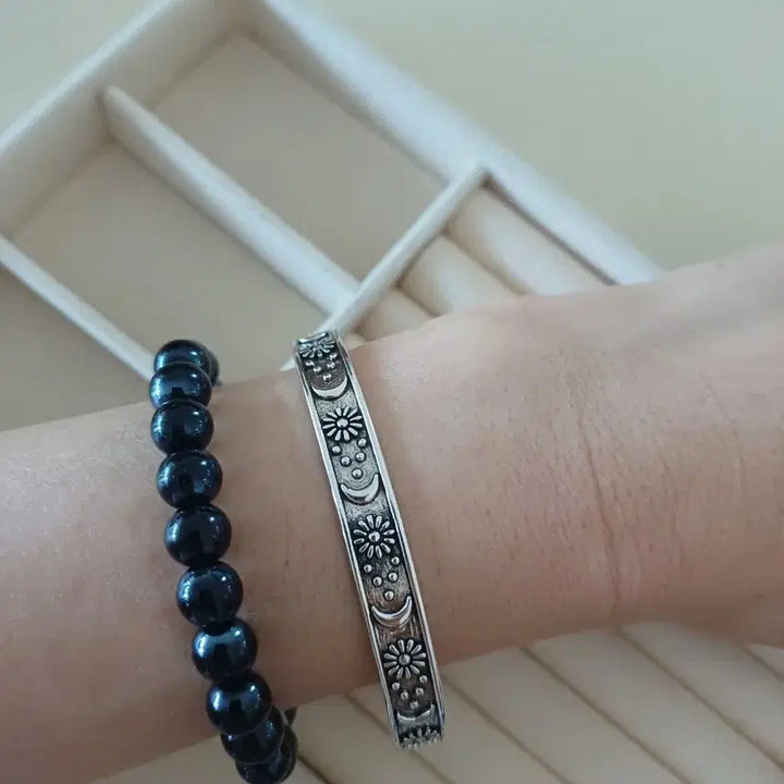[BUNJANG] Flower &amp; Moon Bangle Sterling Silver Bracelet / 꽃달 뱅글은팔찌(새상품)