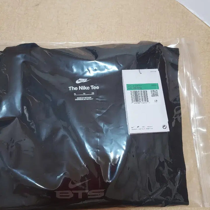 [BUNJANG] Nike BTS Collaboration Black T-Shirt XL / nike BTSㅡ XL 콜라보 반팔티 블랙 여성용