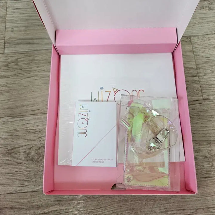 [BUNJANG] IZ*ONE 1st Generation Fanclub Kit (POB) / 아이즈원 팬클럽 1기 키트