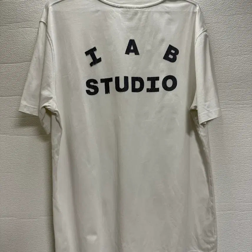 [BUNJANG] IAB STUDIO Logo Short Sleeve T-Shirt White / IAB STUDIO 반팔 티셔츠 화이트