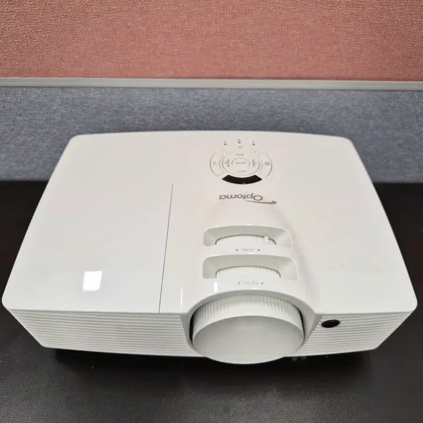[BUNJANG] Optoma HT26V Full HD 3300 Lumens Projector / 빔프로젝터 풀hd 옵토마 HT26V 3300안시