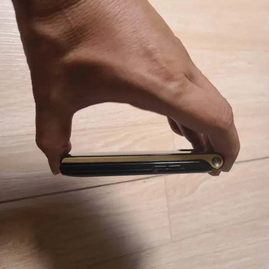 [BUNJANG] LG Cyon Hotline Phone Folder Phone / 엘지 싸이언 핫라인폰 폴더폰