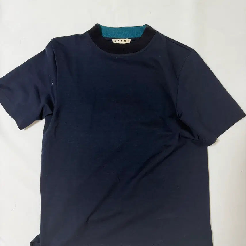 [SOLD OUT] 마르니(MARNI) 이중 넥 레이어드 배색 반팔 티셔츠