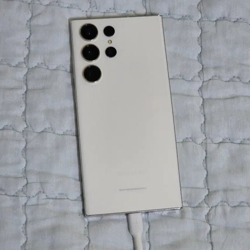 [BUNJANG] Samsung Galaxy S23 Ultra Cream 512GB (Includes S Pen) / 갤럭시 S23 울트라 크림 512기가 중고 [S펜 포함]