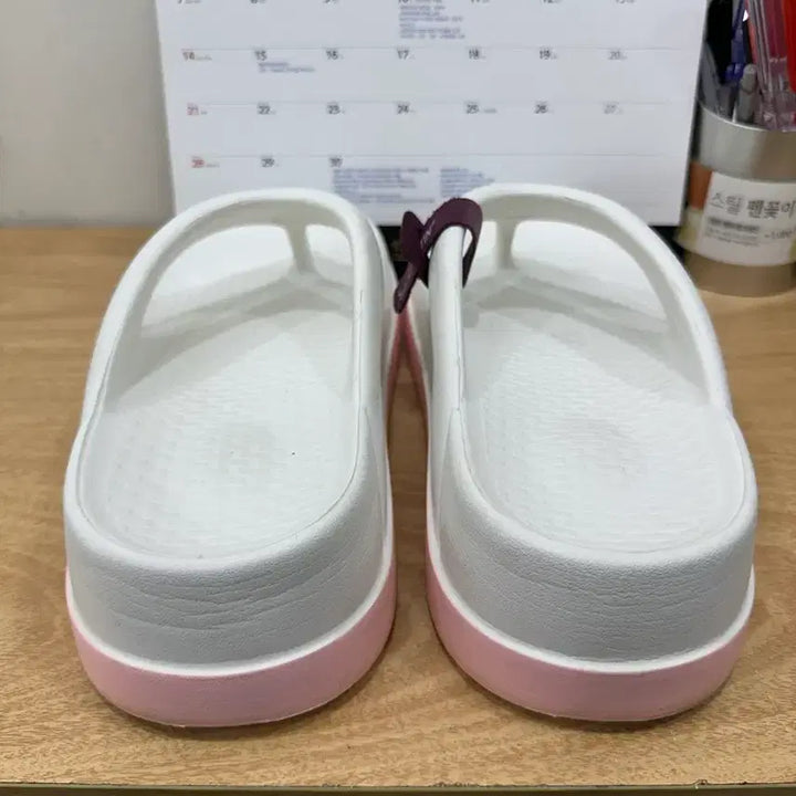 [BUNJANG] Saint Satin Platform Flip-Flops (250mm) / (후기2,042/상태좋음)세인트새틴 키높이 쪼리(250mm/39-40)