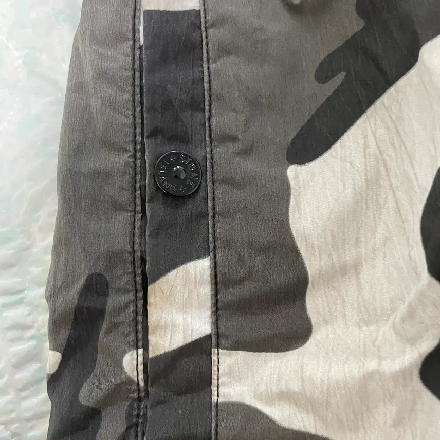 [BUNJANG] Supreme Stone Island 16ss Nylon Track Pants Camo L / [L] 슈프림 스톤아일랜드 16ss 나일론 트랙팬츠 카모