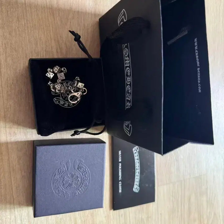 [BUNJANG] 925 Silver Dice Cross Bracelet / 925 실버 주사위  팔찌