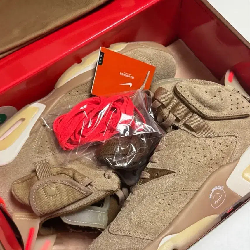 [BUNJANG] Nike Jordan 6 Travis Scott British Khaki US 9.5 / (새상품) 나이키 조던6 트래비스 스캇 브리티쉬 카키 275