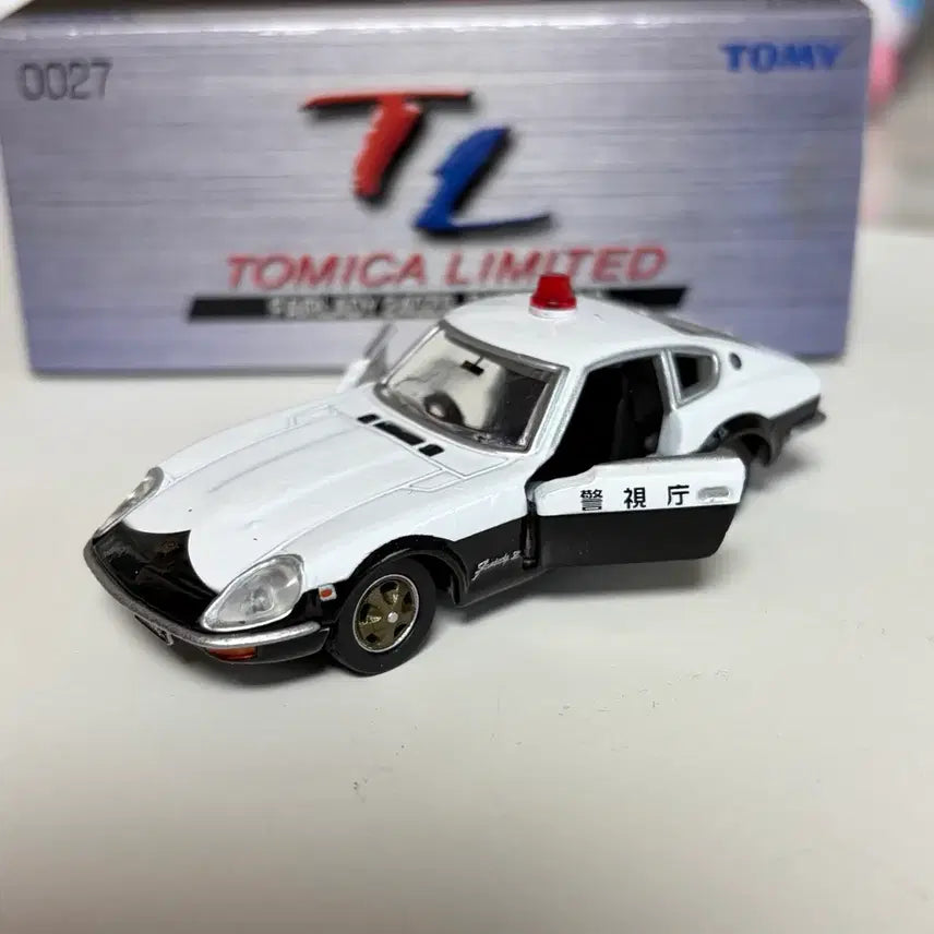 [BUNJANG] Tomica Limited Nissan Fairlady Patrol Car Diecast / 토미카 리미티드 닛산 페어레이디 패트롤카 경찰차 다이캐스트
