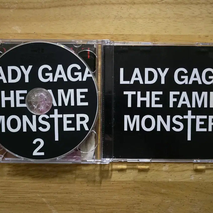 [BUNJANG] Lady Gaga The Fame Monster 2CD / CD 음반 LADY GAGA 레이디 가가 The Fame Monster