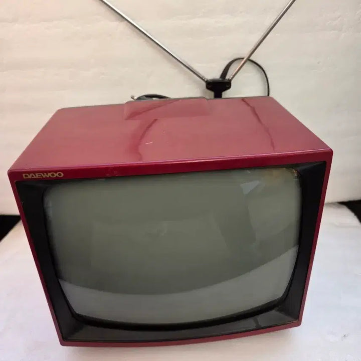 [BUNJANG] Daewoo Vintage Red Television / 대우 빈티지 TV 적색