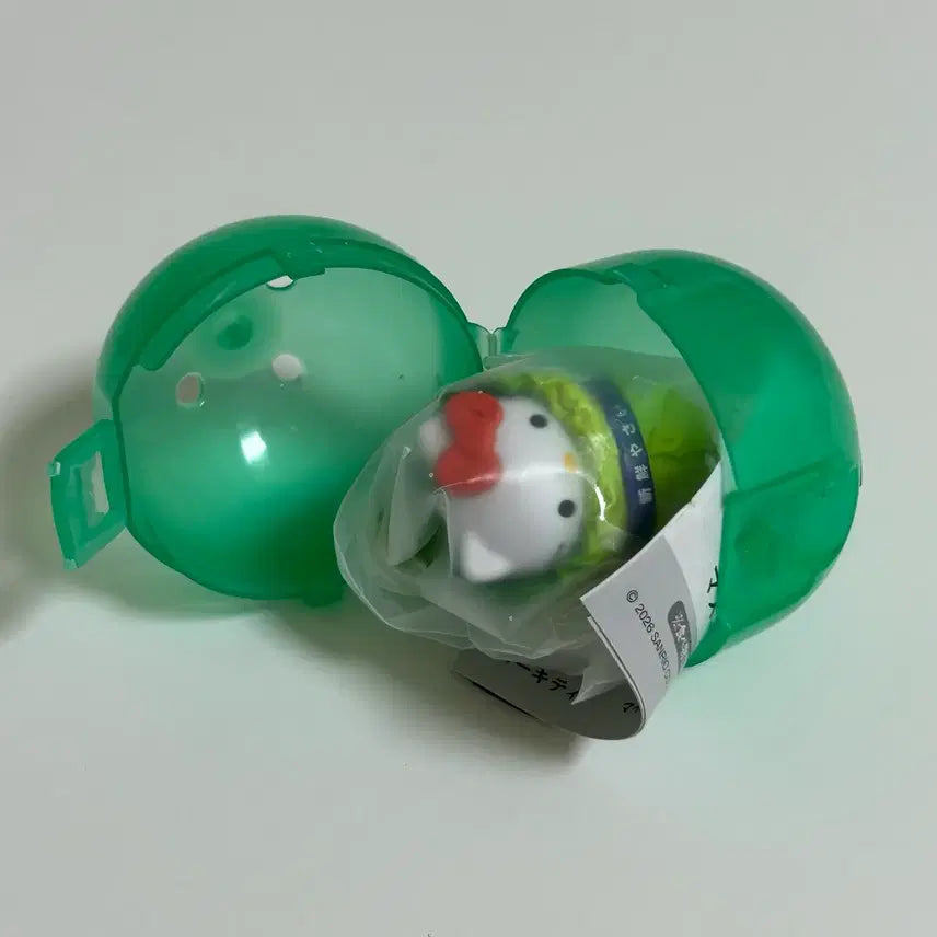 [BUNJANG] Sanrio Cabbage Mascot Keychain Gacha Hello Kitty / 산리오 배추 마스코트 키링 가챠 헬로키티